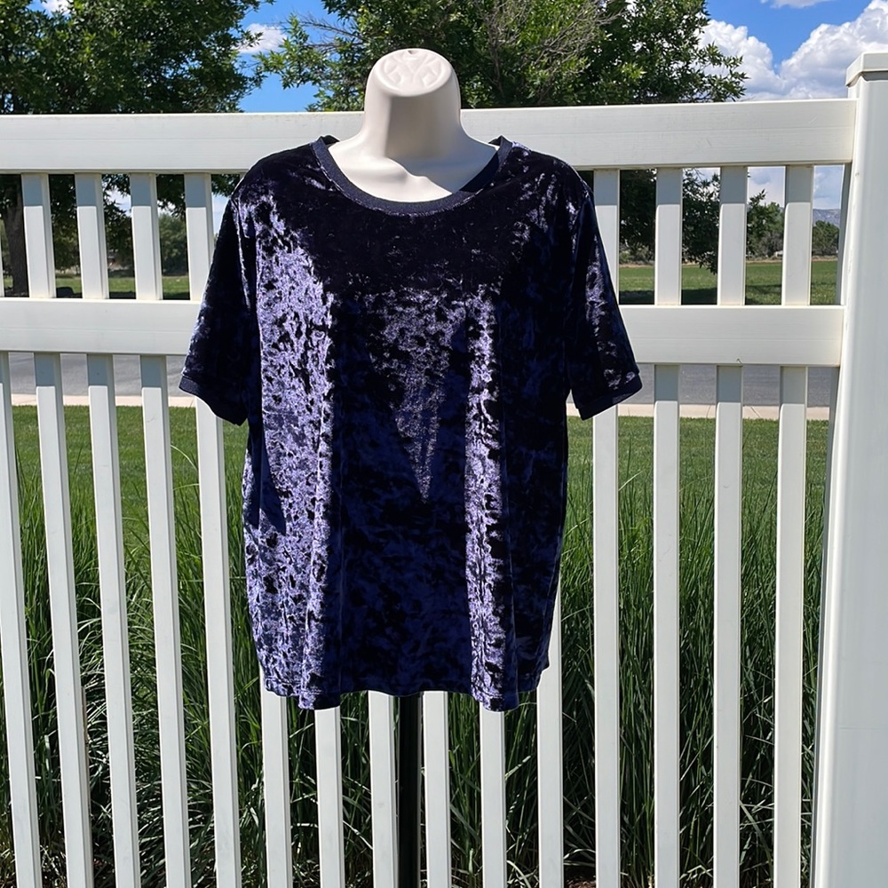 A New Day Blue Velvet Size XL Top
